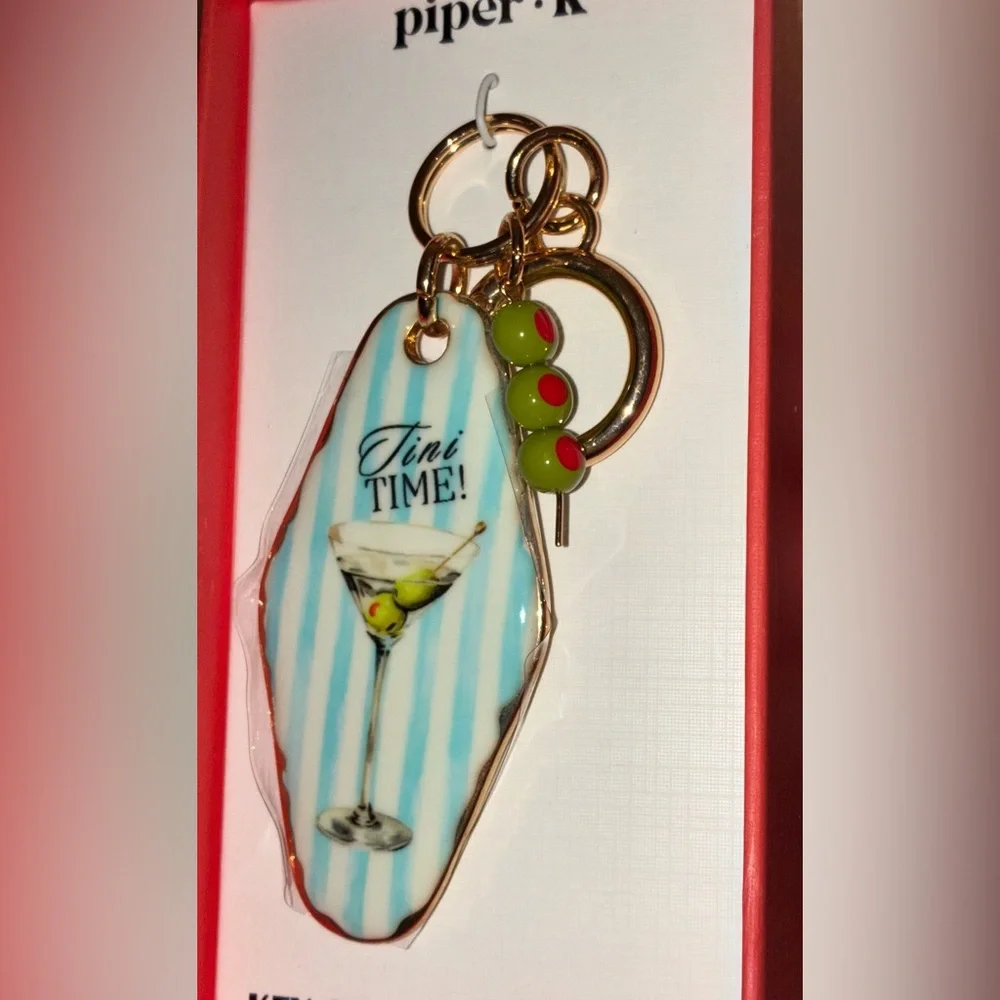 PIPER K Retro Style Motel Hotel Key Tini Time Olives Keychain Bag Charm NEW NWT